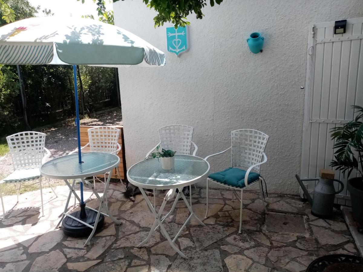 Le Flamant Rose Acomodação com café da manhã Salin-de-Giraud Exterior foto